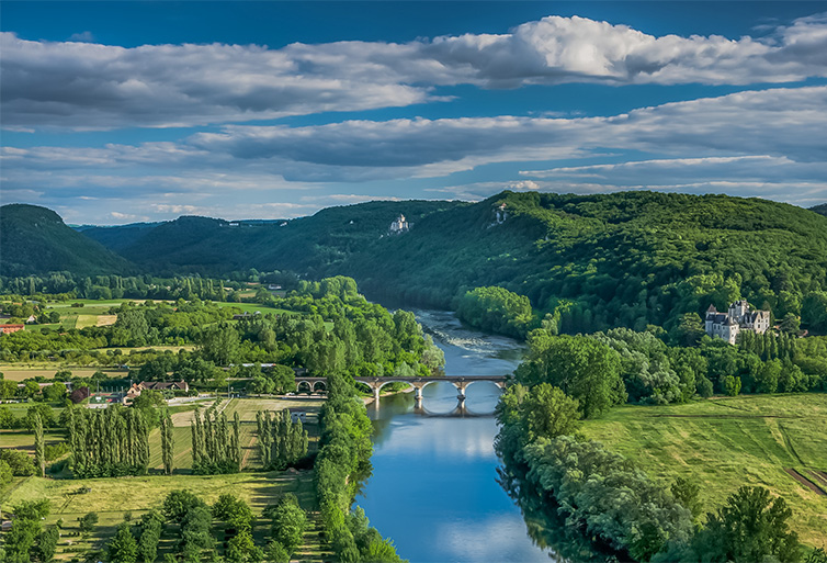 au carrefour de la dordogne